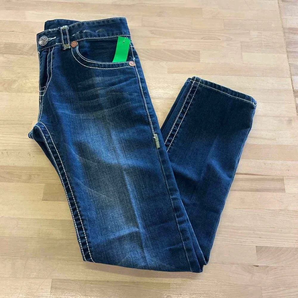 True Religion Size 32 dark blue MENS Jeans